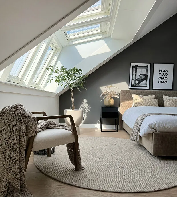 Moderne slaapkamer met LUXboX dakserre en natuurlijk licht
