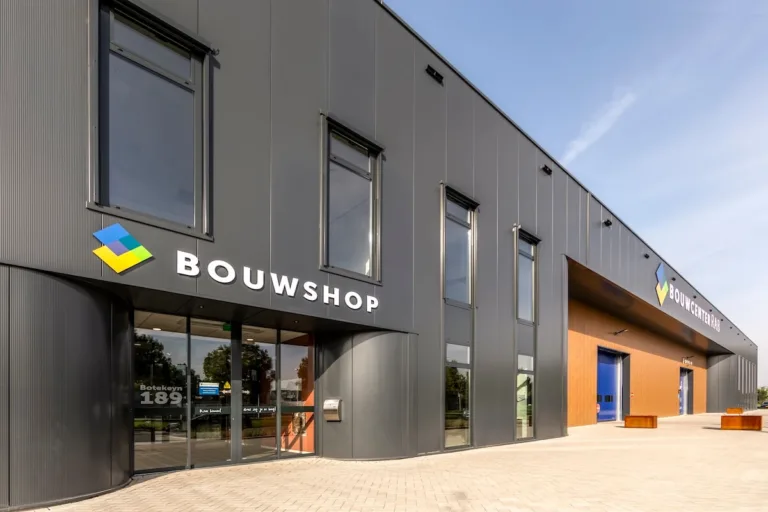 Daglichtplein de meern van buiten gezien met een luxbox daglichtplein in zeeland