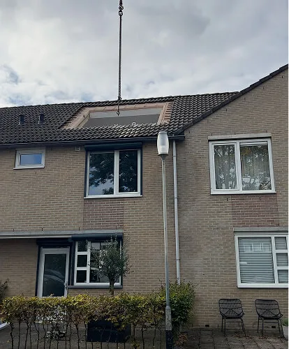 Een LUXboX dakserre wordt in 1 dag geplaatst: het dak is open